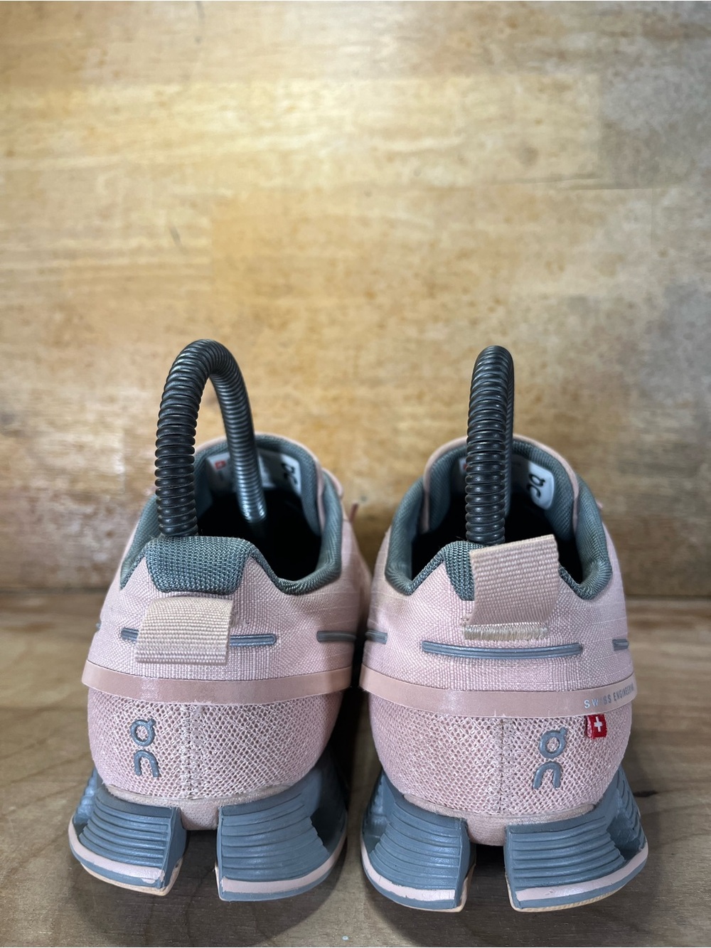 On Cloud WATERPROOF REFLECTIVE Womens Size 5.5 Running Shoes Sneakers Rose Lunar - Picture 5 of 12